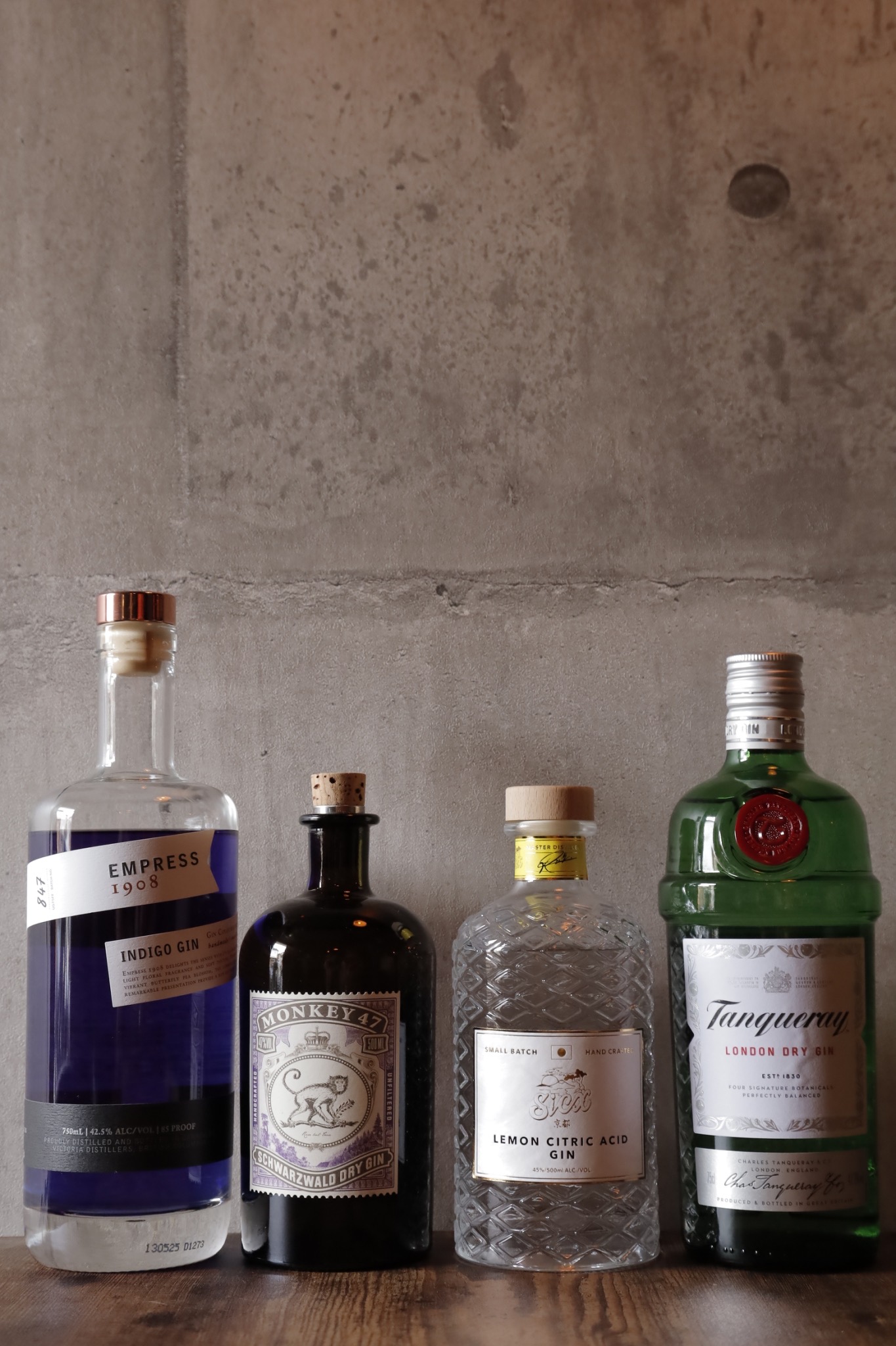MERCER TABLE クラフトジン — Empress 1908 · Monkey 47 · SiCX · Tanqueray